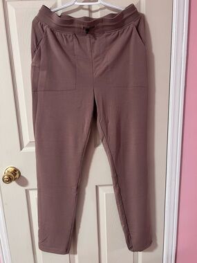 FWD Women's Drawstring Joggers in Taupe